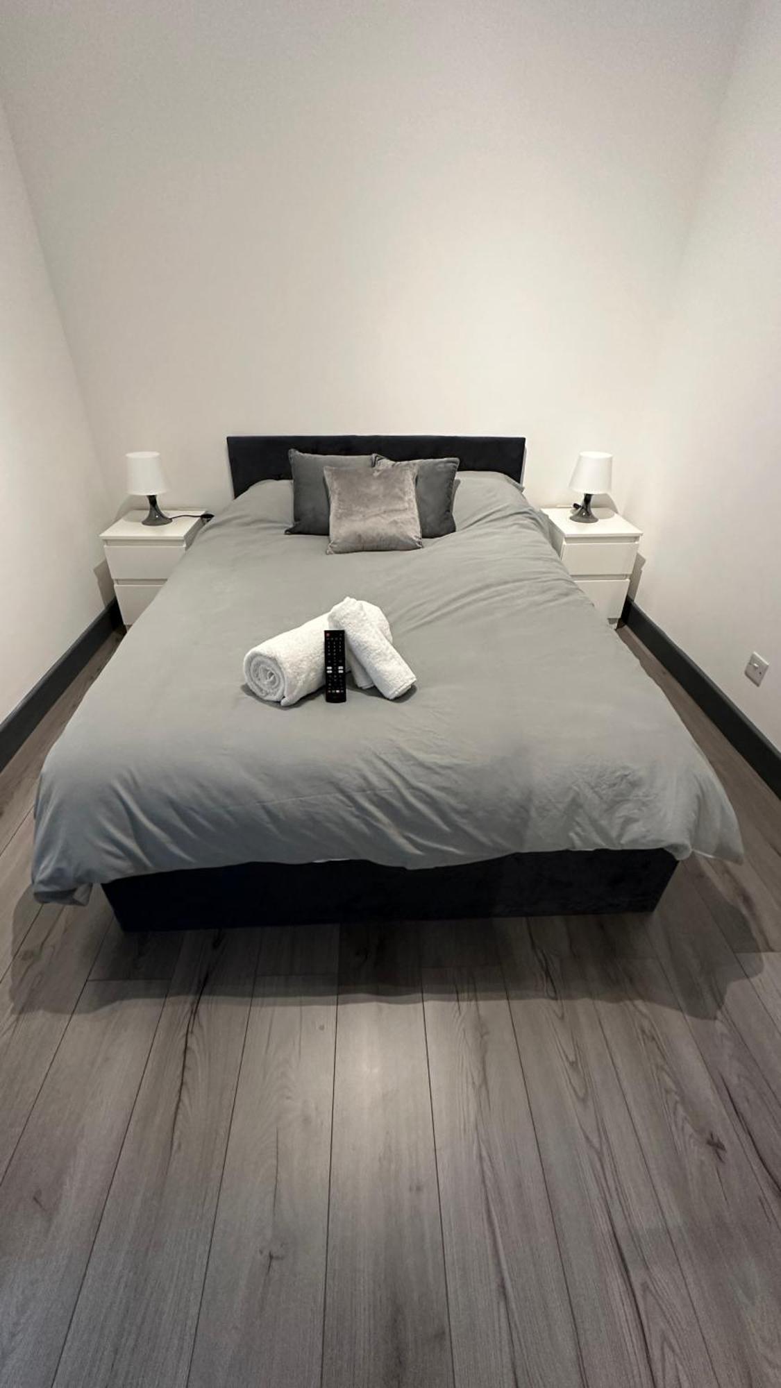 Modern 2 Bed Near Turf Moor Football Stadium, Parks, Canal And Lake Burnley Buitenkant foto