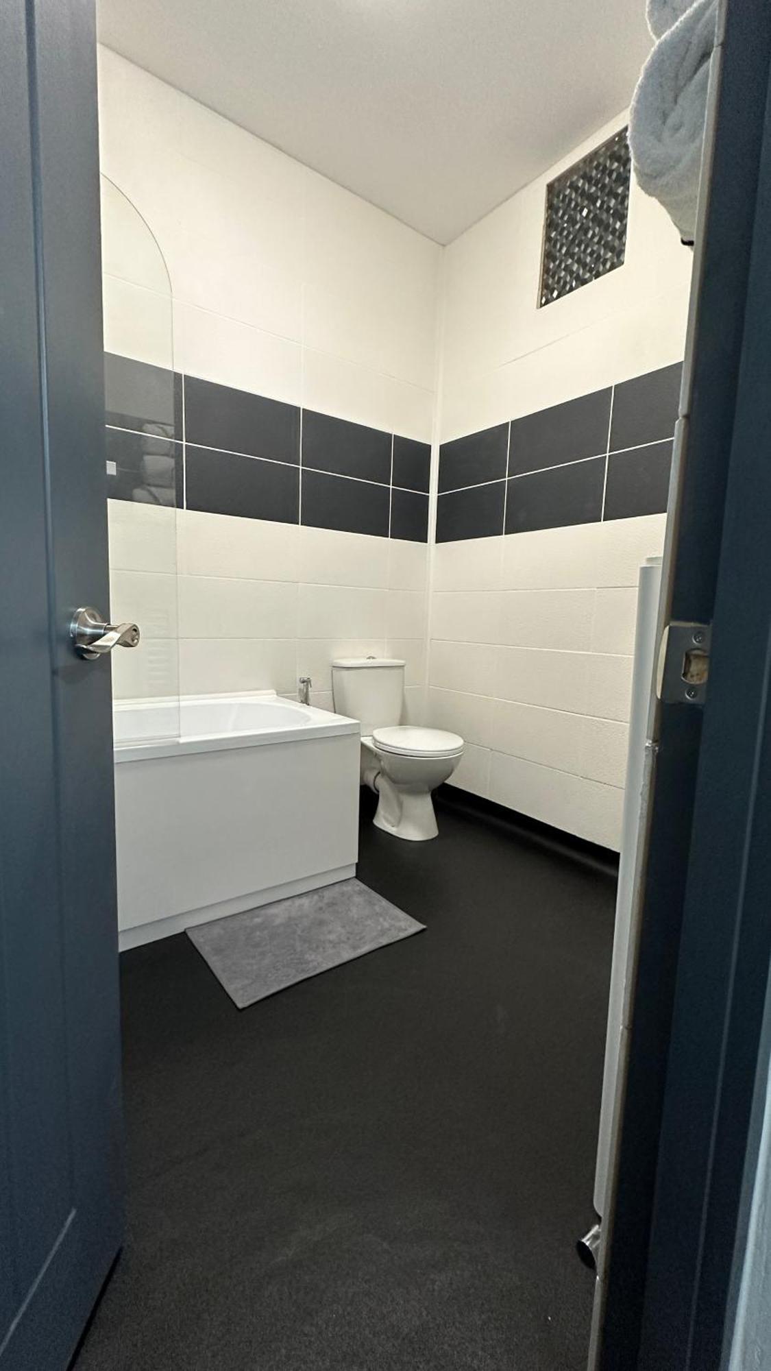 Modern 2 Bed Near Turf Moor Football Stadium, Parks, Canal And Lake Burnley Buitenkant foto