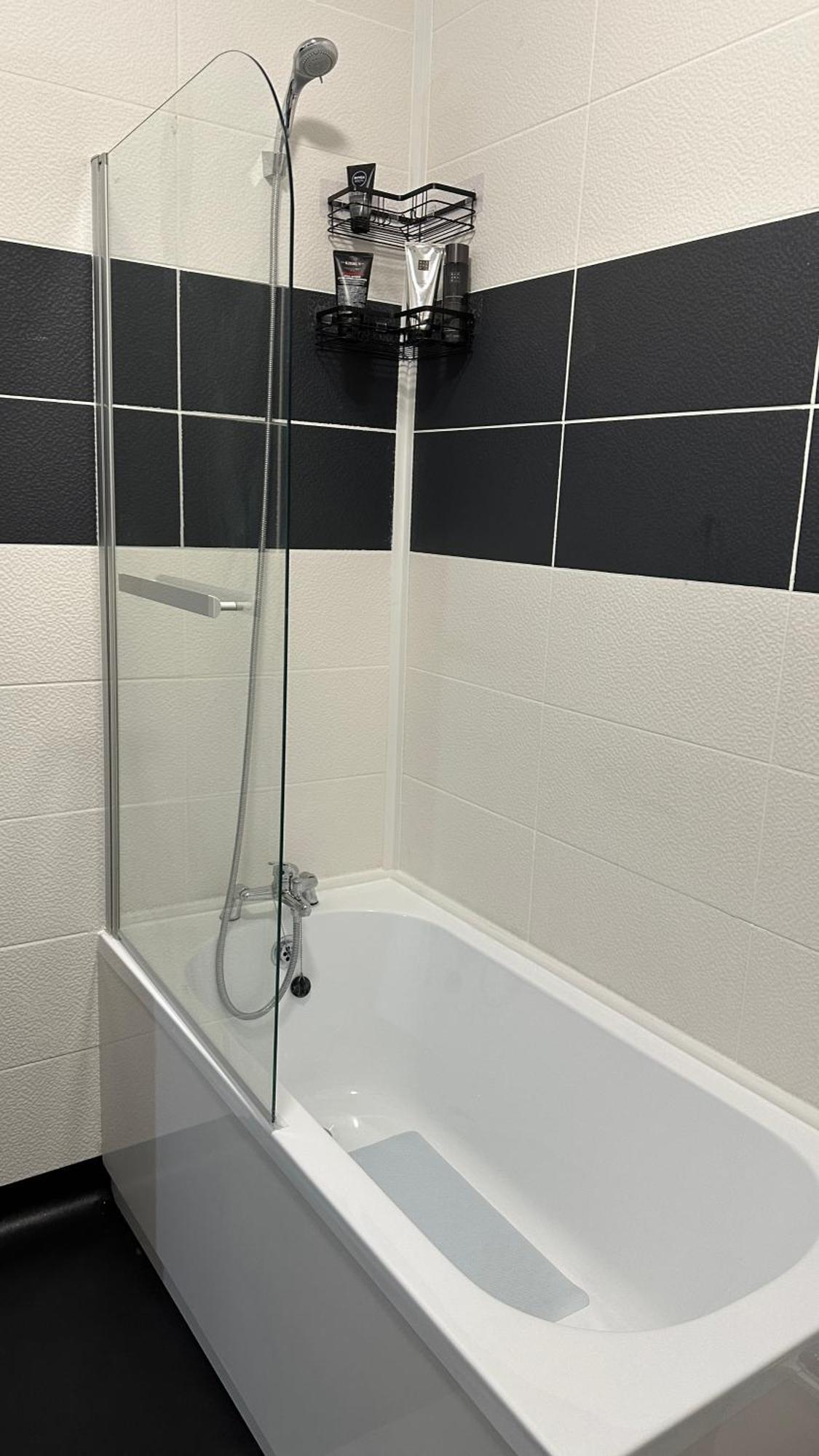 Modern 2 Bed Near Turf Moor Football Stadium, Parks, Canal And Lake Burnley Buitenkant foto